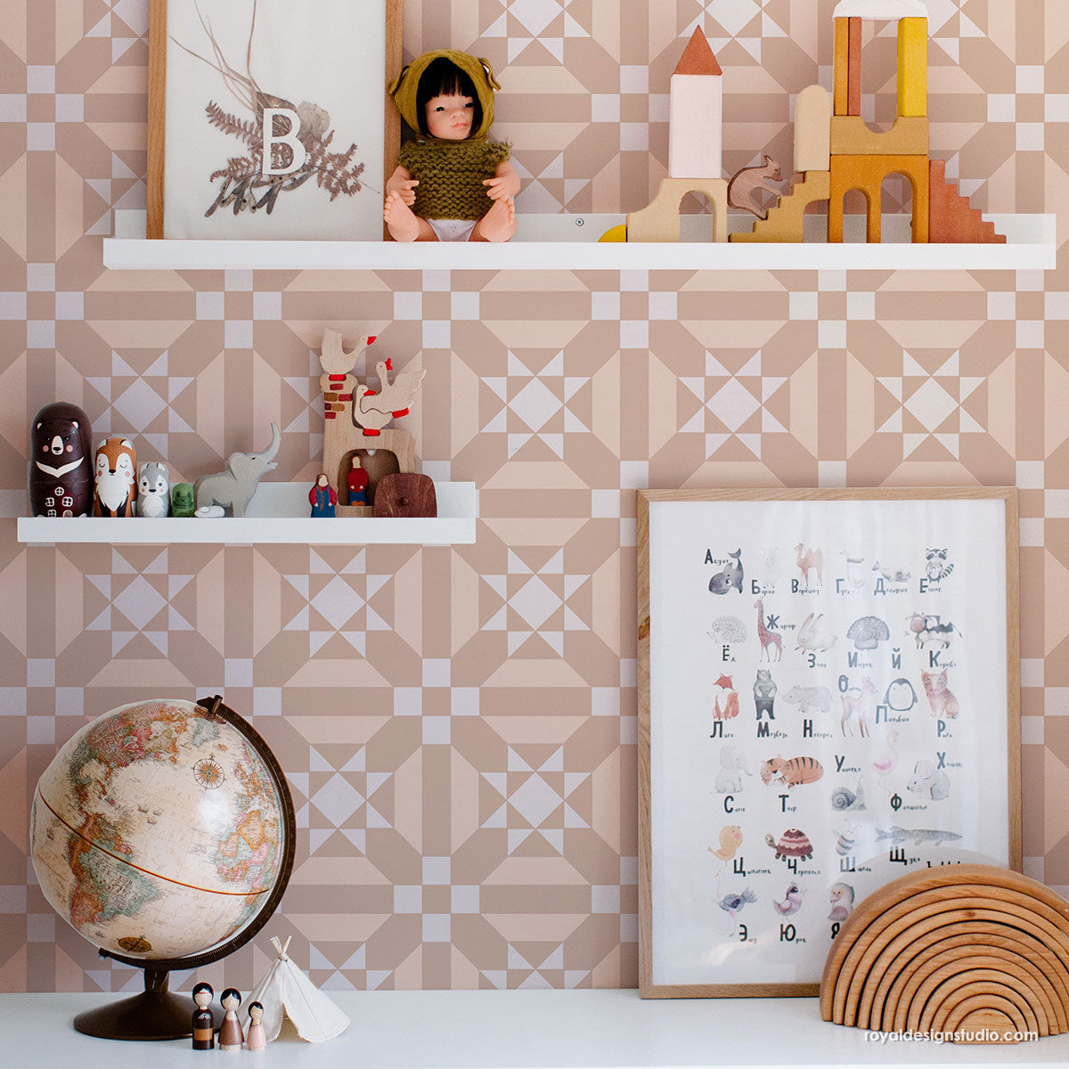 Optica Modern Floor Stencil